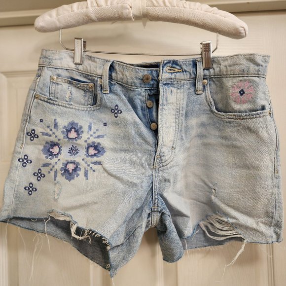 Lucky Brand 90's Midi High Rise Floral Jean Shorts (10/30) - Picture 1 of 3